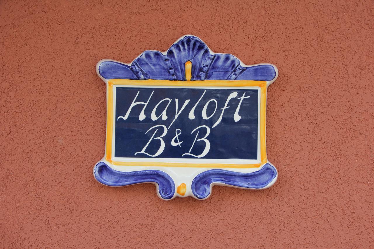 コルナレード Hayloft Bed & Breakfast エクステリア 写真